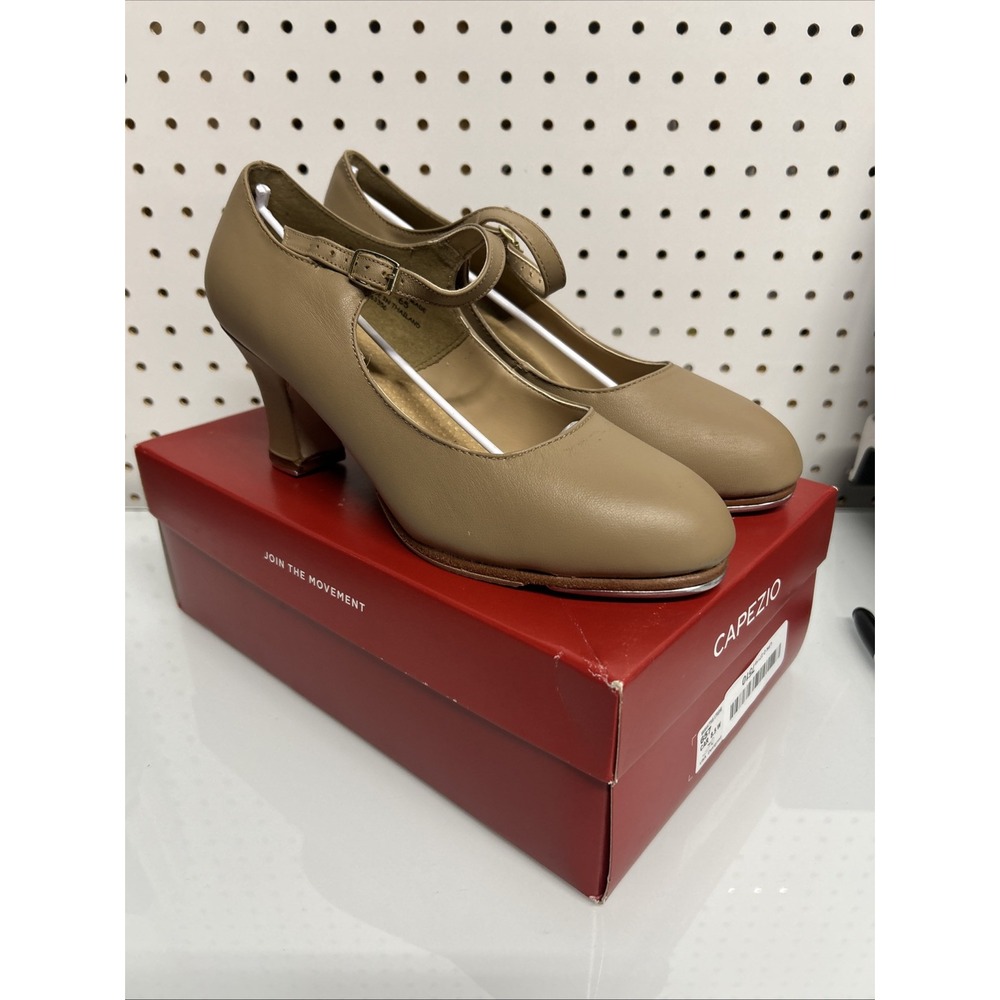 Capezio Women's Manhattan Xtreme Tap shoe Caramel 8.5 W US
